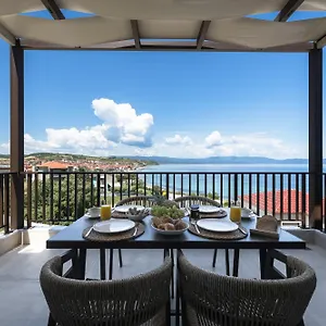 Apart Otel Blue Whisper Luxury Living, Nea Roda